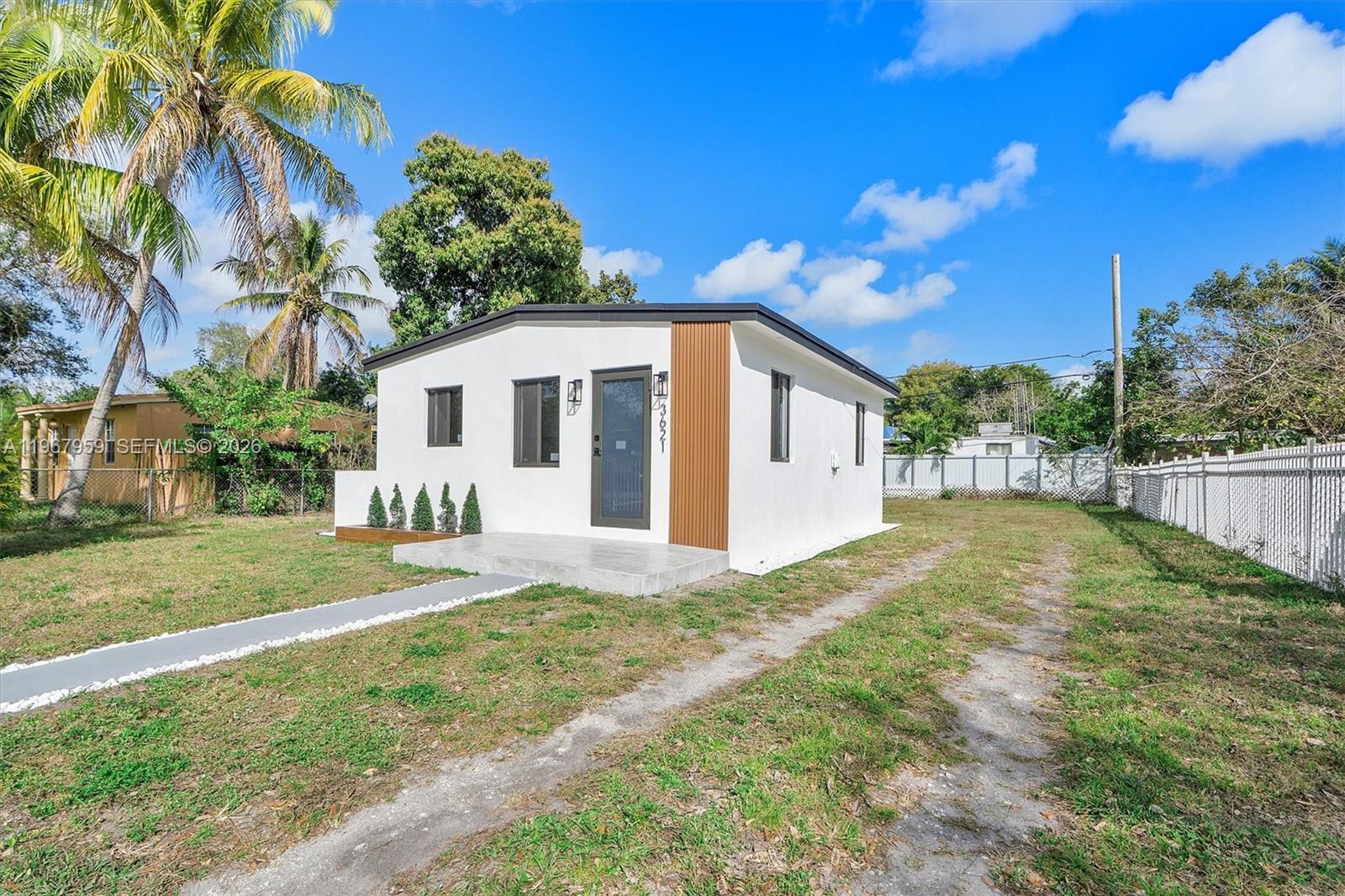 LAKE FOREST SEC ONE - Residential