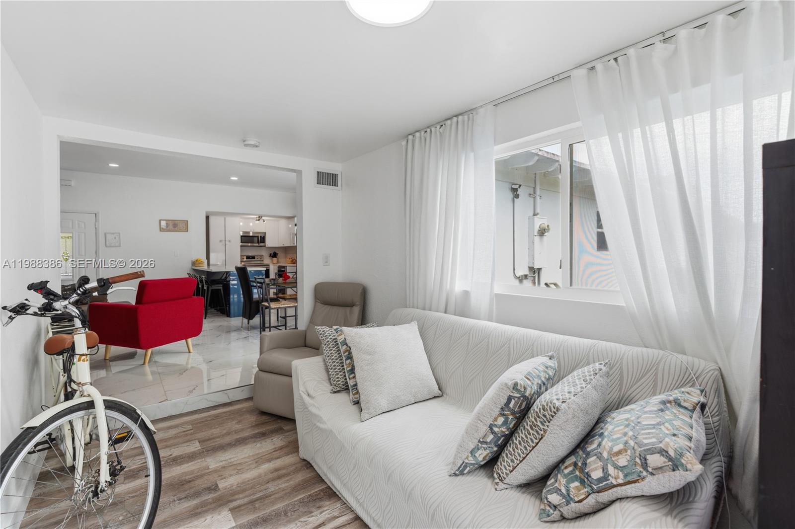 PRIMROSE PARK 2ND PL - Residential