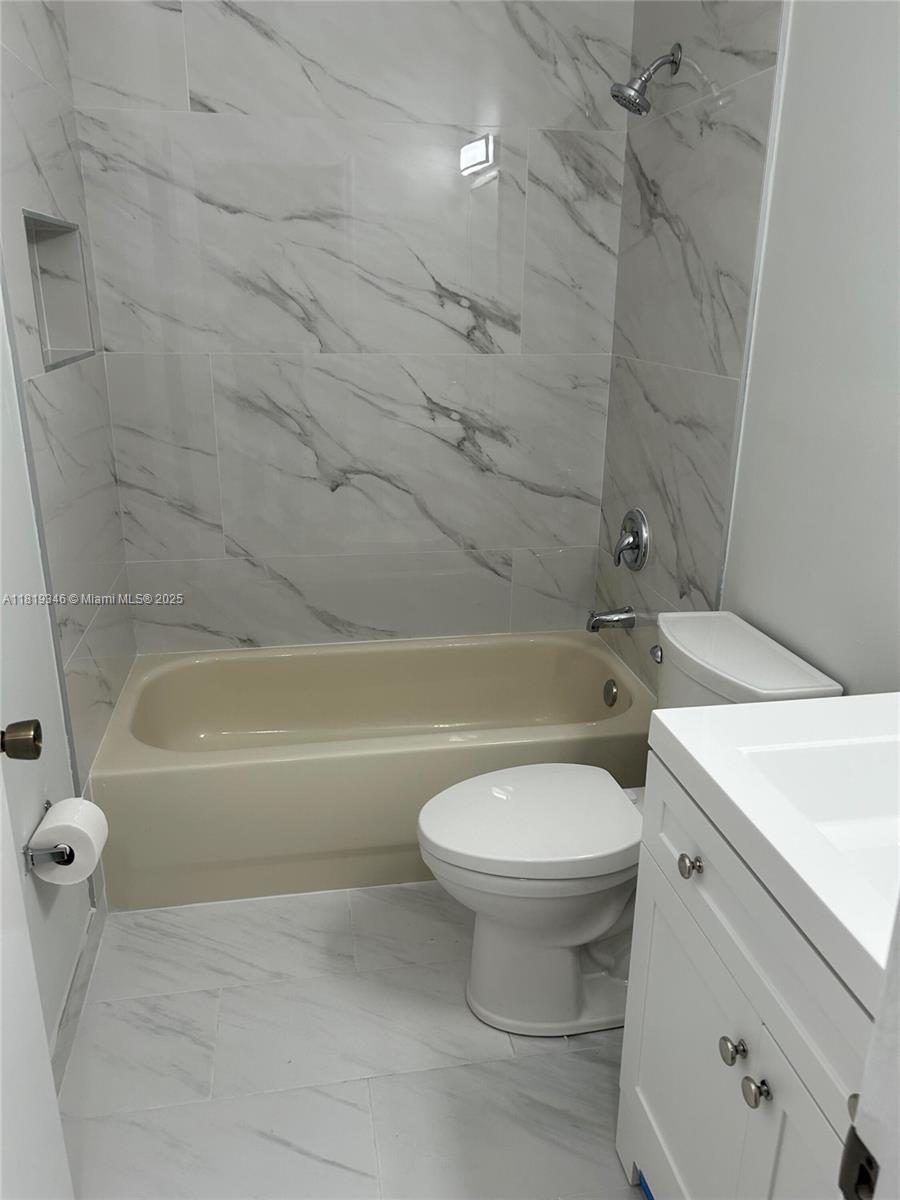 THUNDERBIRD PARK - Residential Lease