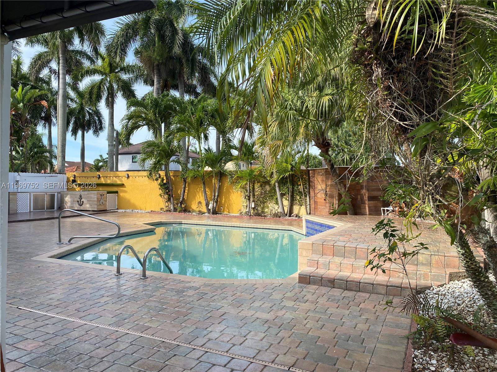 LAKE POINTE SEC 2 - Residential Lease