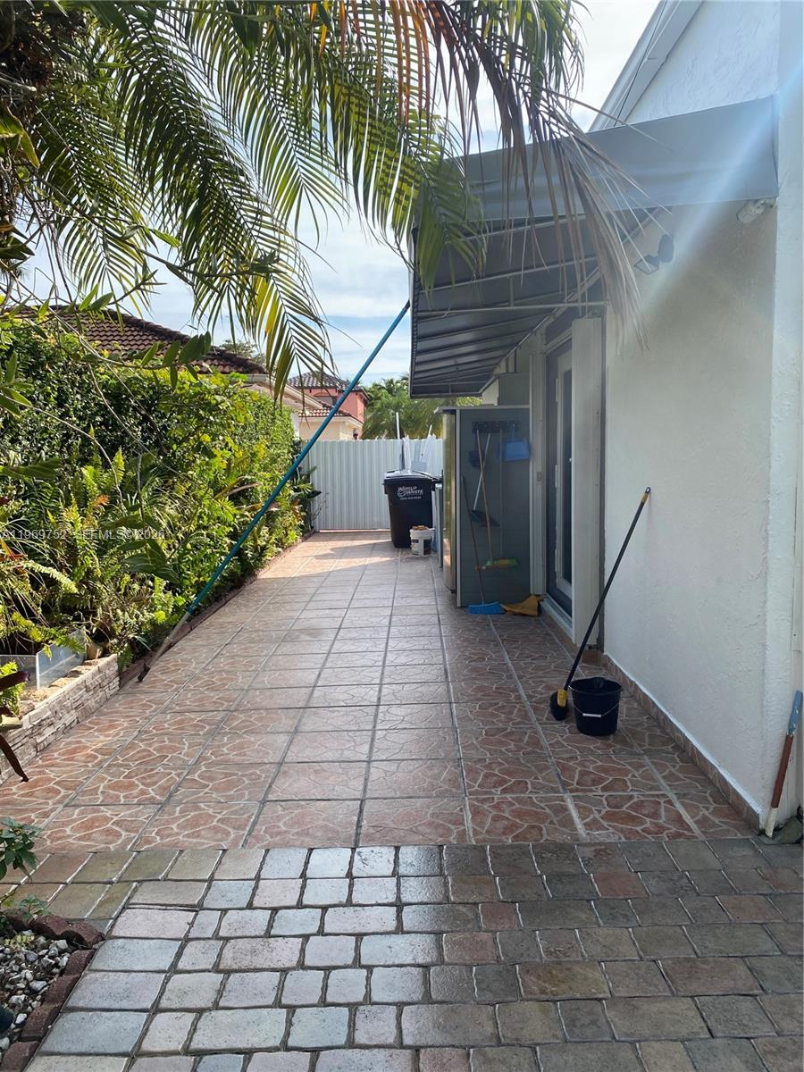 LAKE POINTE SEC 2 - Residential Lease