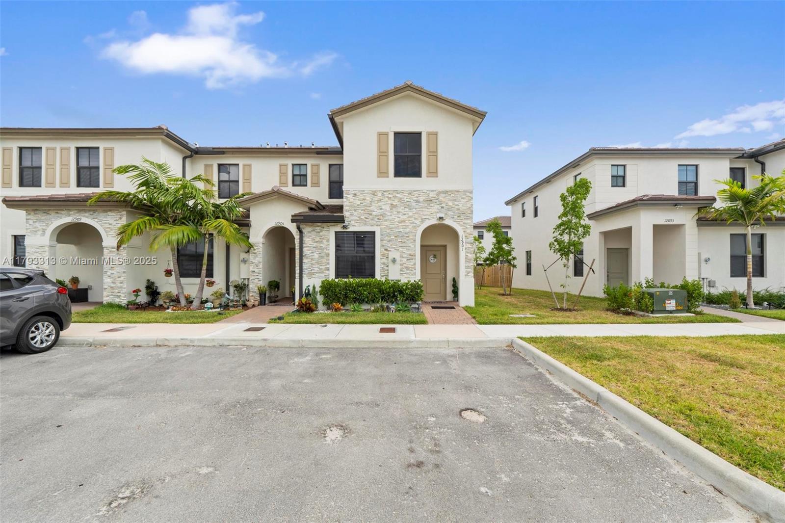 Property for Sale at 12901 Sw 232nd Ln, Homestead, Miami-Dade County, Florida - Bedrooms: 3 
Bathrooms: 3  - $479,900