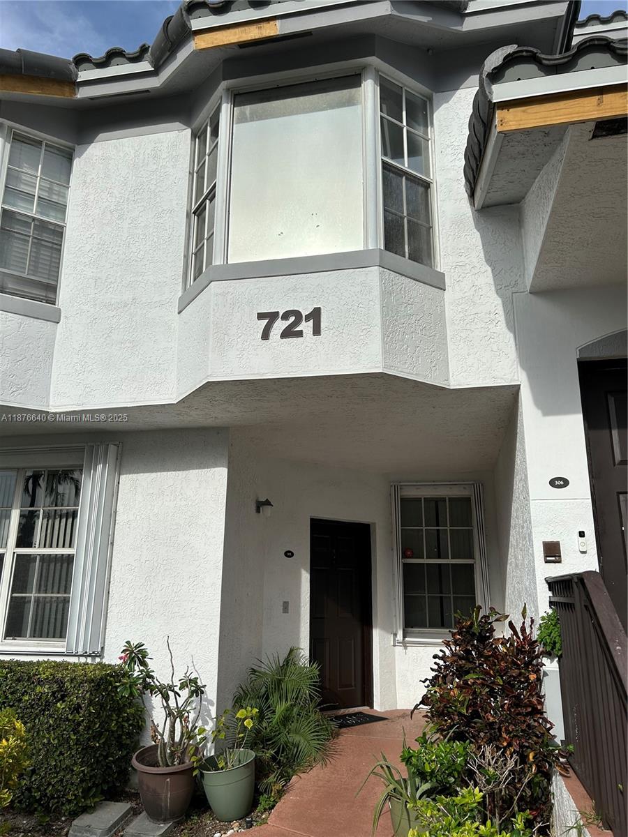 VILLAS DE TUSCANY CONDO - Residential