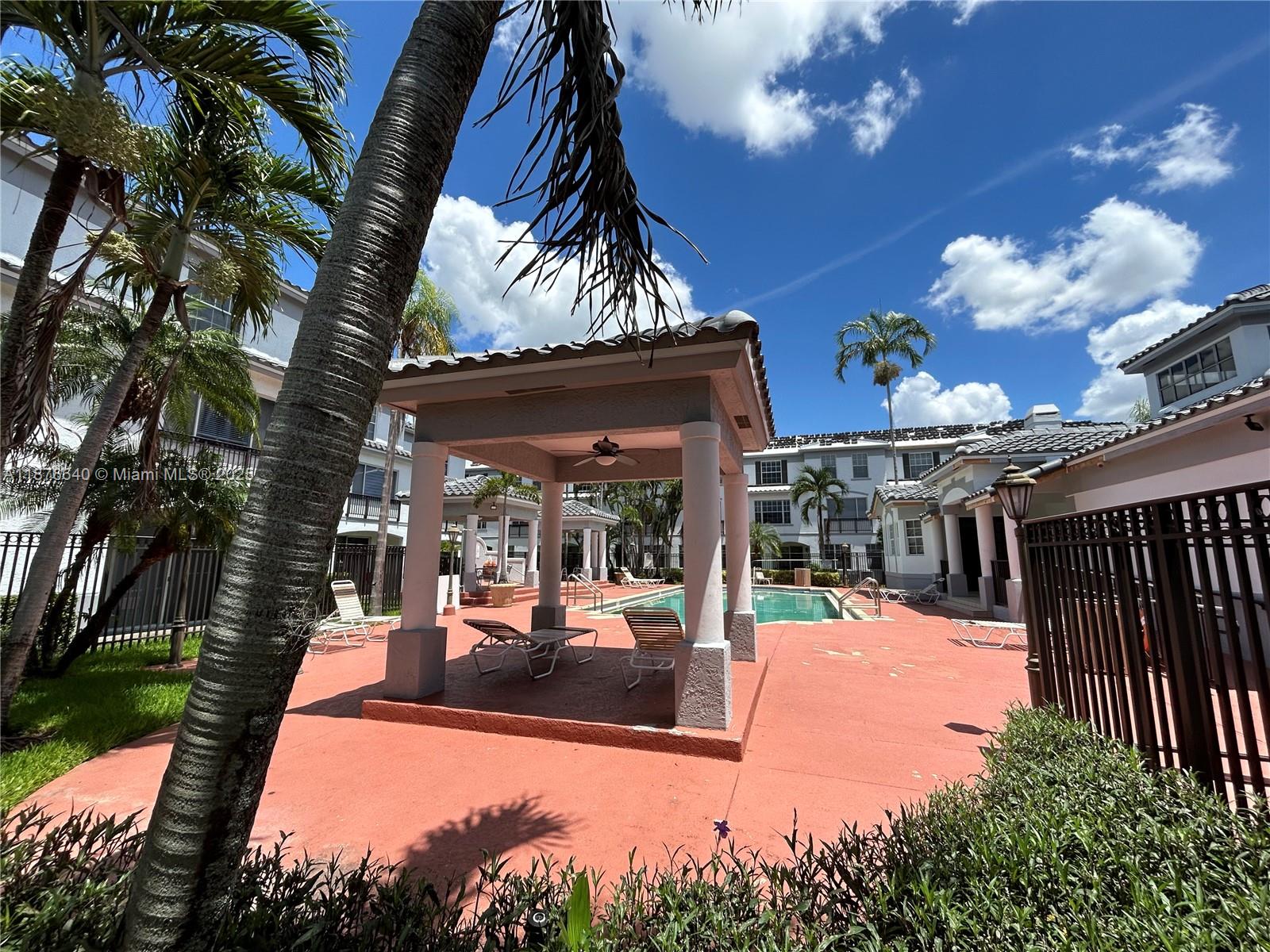 VILLAS DE TUSCANY CONDO - Residential