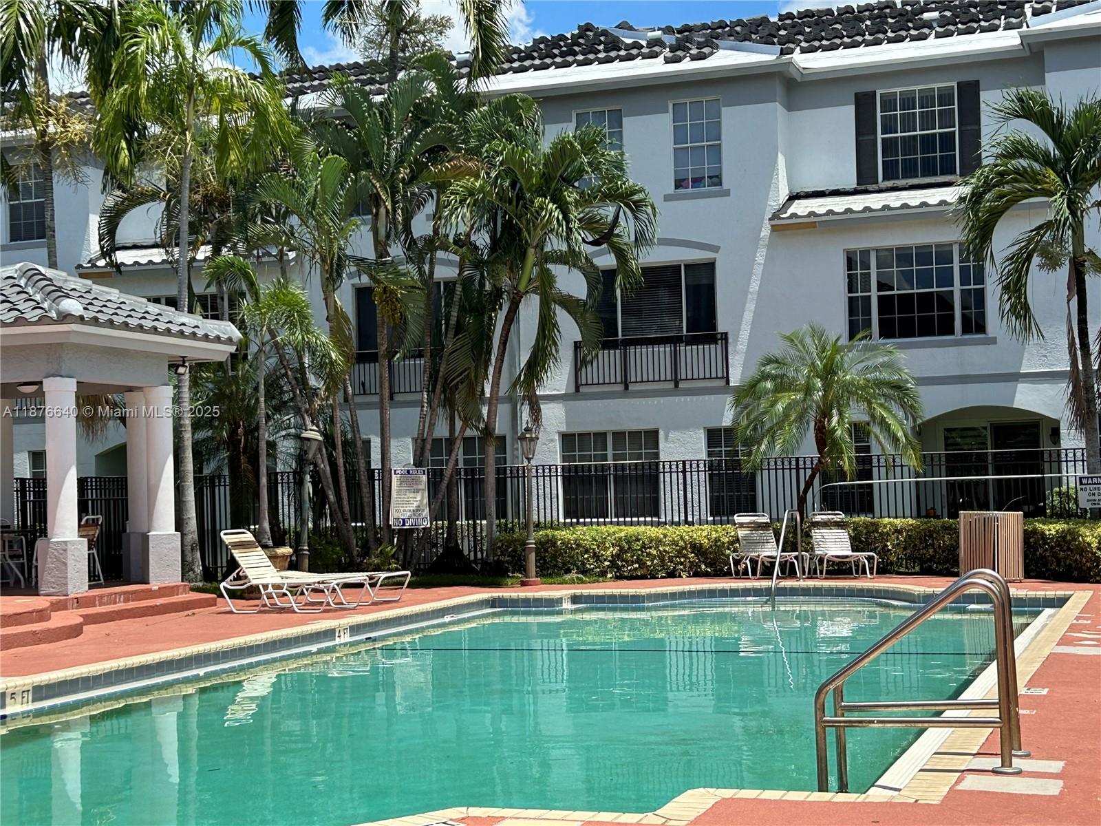 VILLAS DE TUSCANY CONDO - Residential