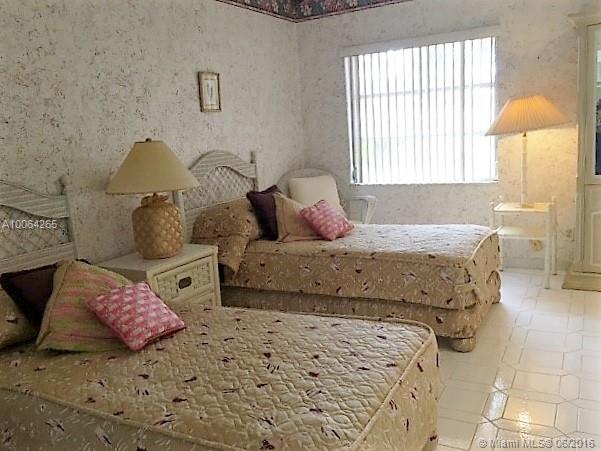 Woodlands Sec Five 67-43 - Residential Lease