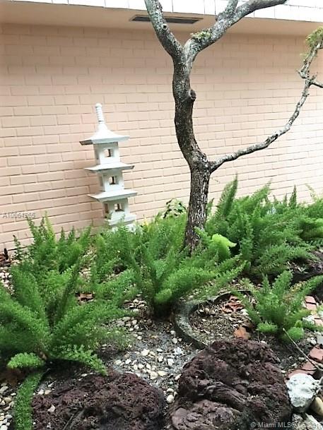 Woodlands Sec Five 67-43 - Residential Lease