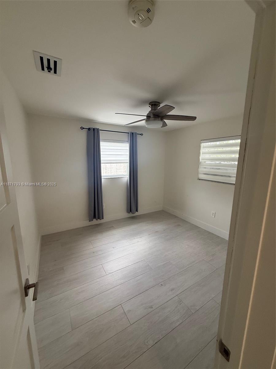 LAKE OSBORNE HILLS - Residential Lease