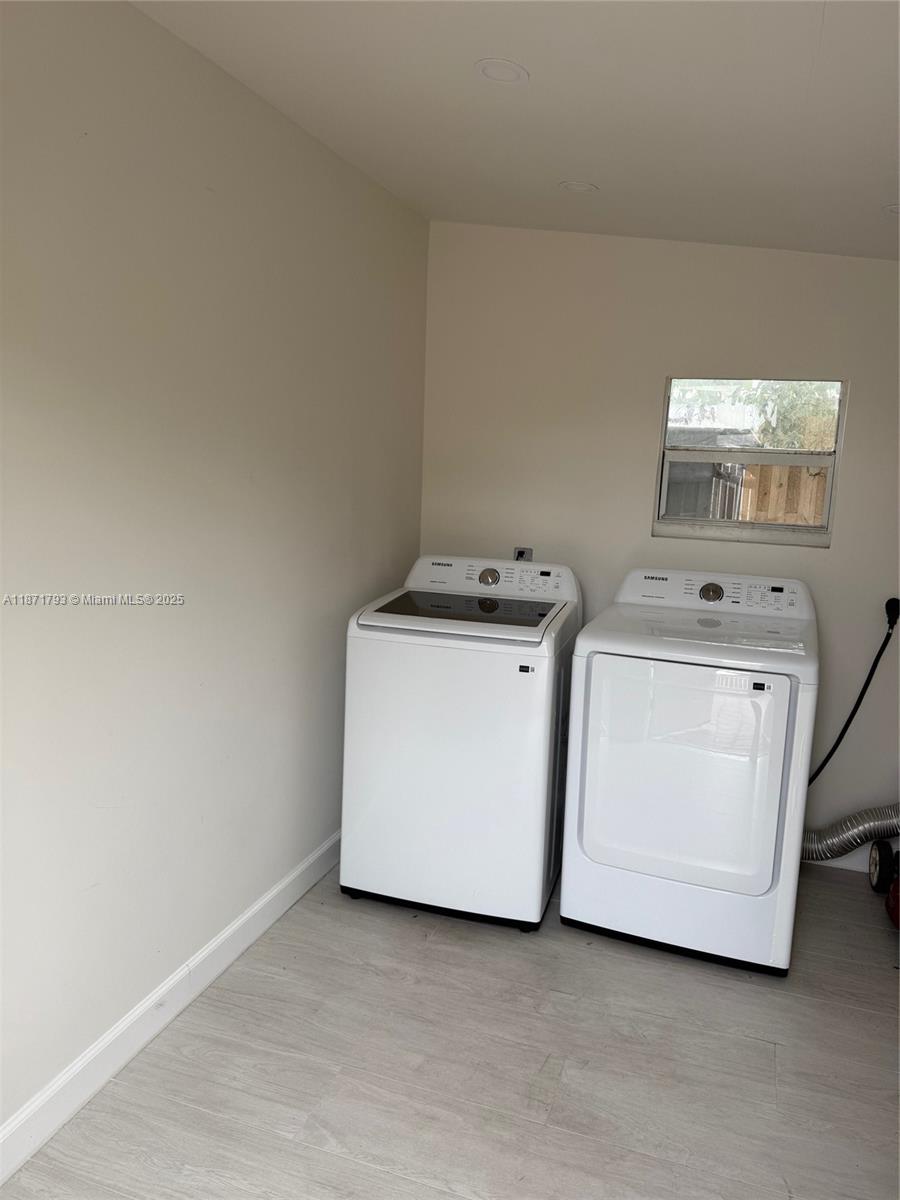 LAKE OSBORNE HILLS - Residential Lease