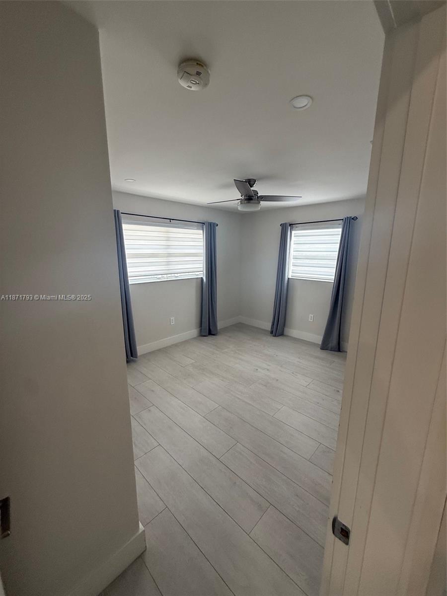 LAKE OSBORNE HILLS - Residential Lease