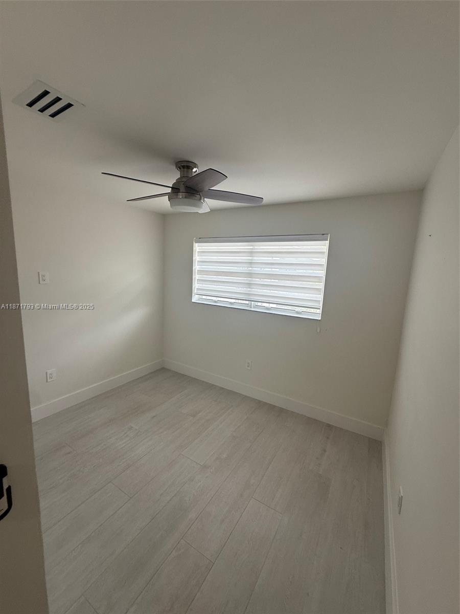 LAKE OSBORNE HILLS - Residential Lease