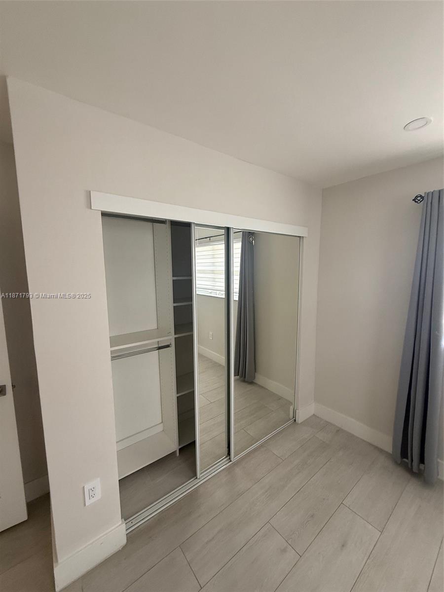 LAKE OSBORNE HILLS - Residential Lease
