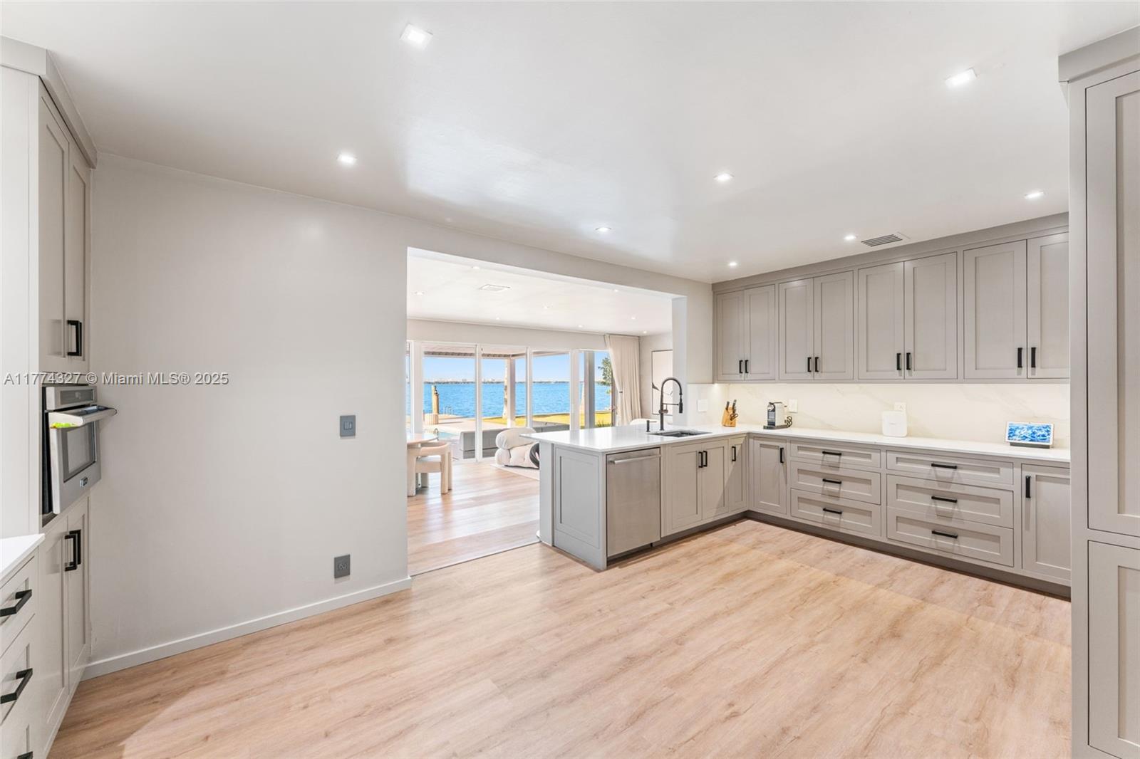 BISCAYNE ISL - Residential
