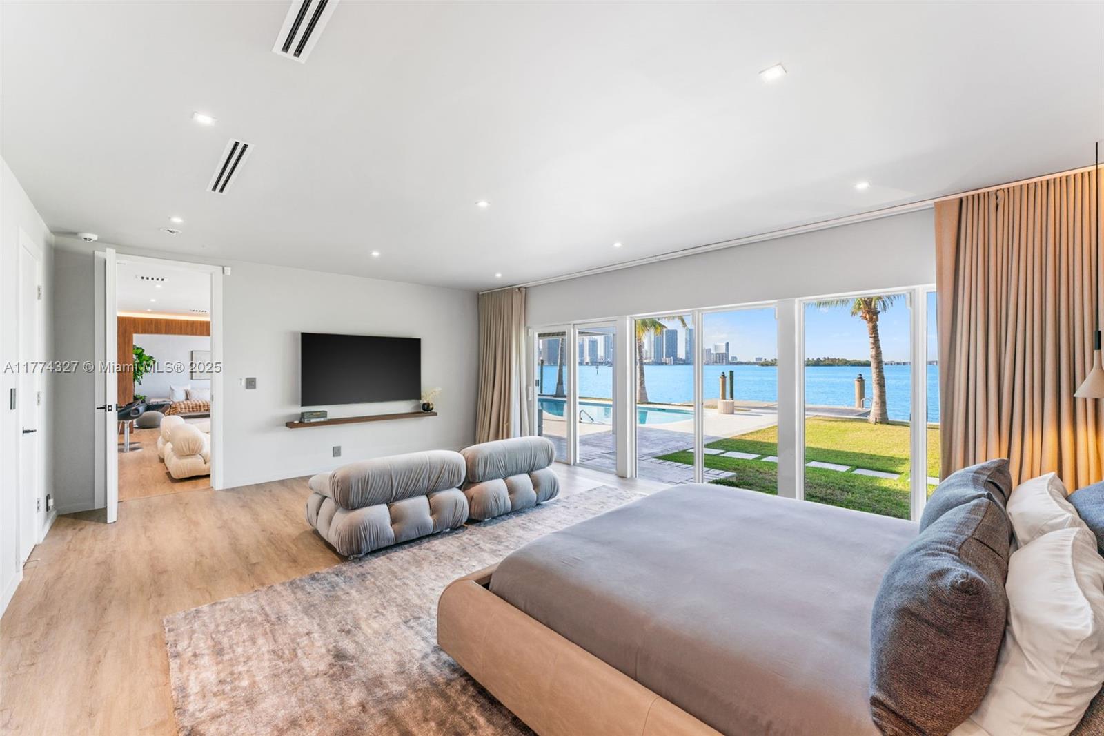 BISCAYNE ISL - Residential