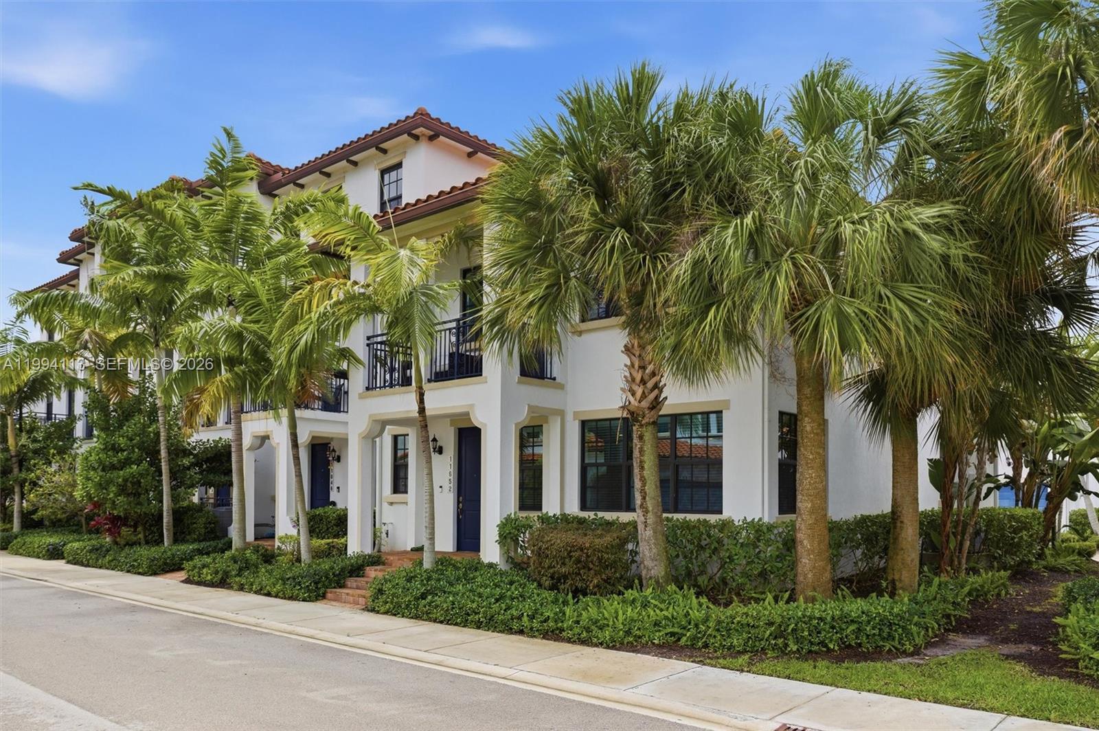 PEMBROKE LAKES SOUTH - Residential