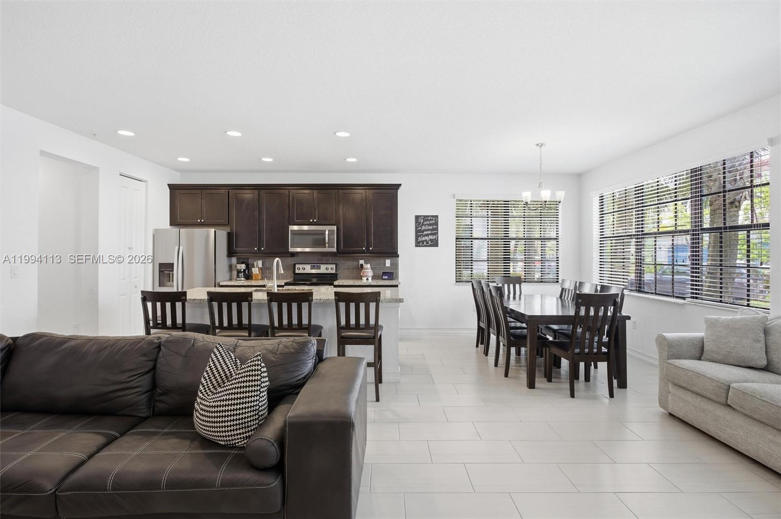 PEMBROKE LAKES SOUTH - Residential