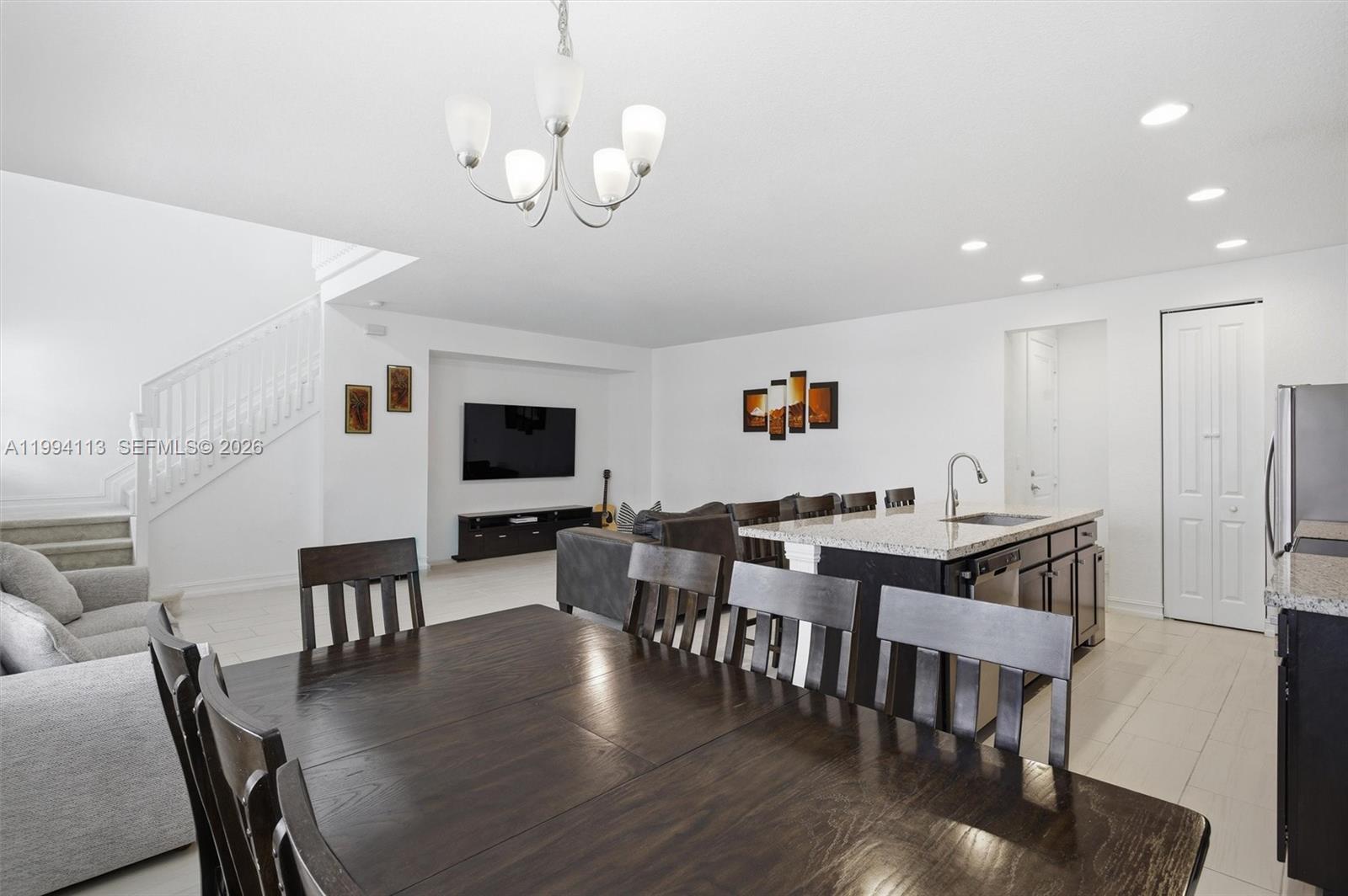 PEMBROKE LAKES SOUTH - Residential