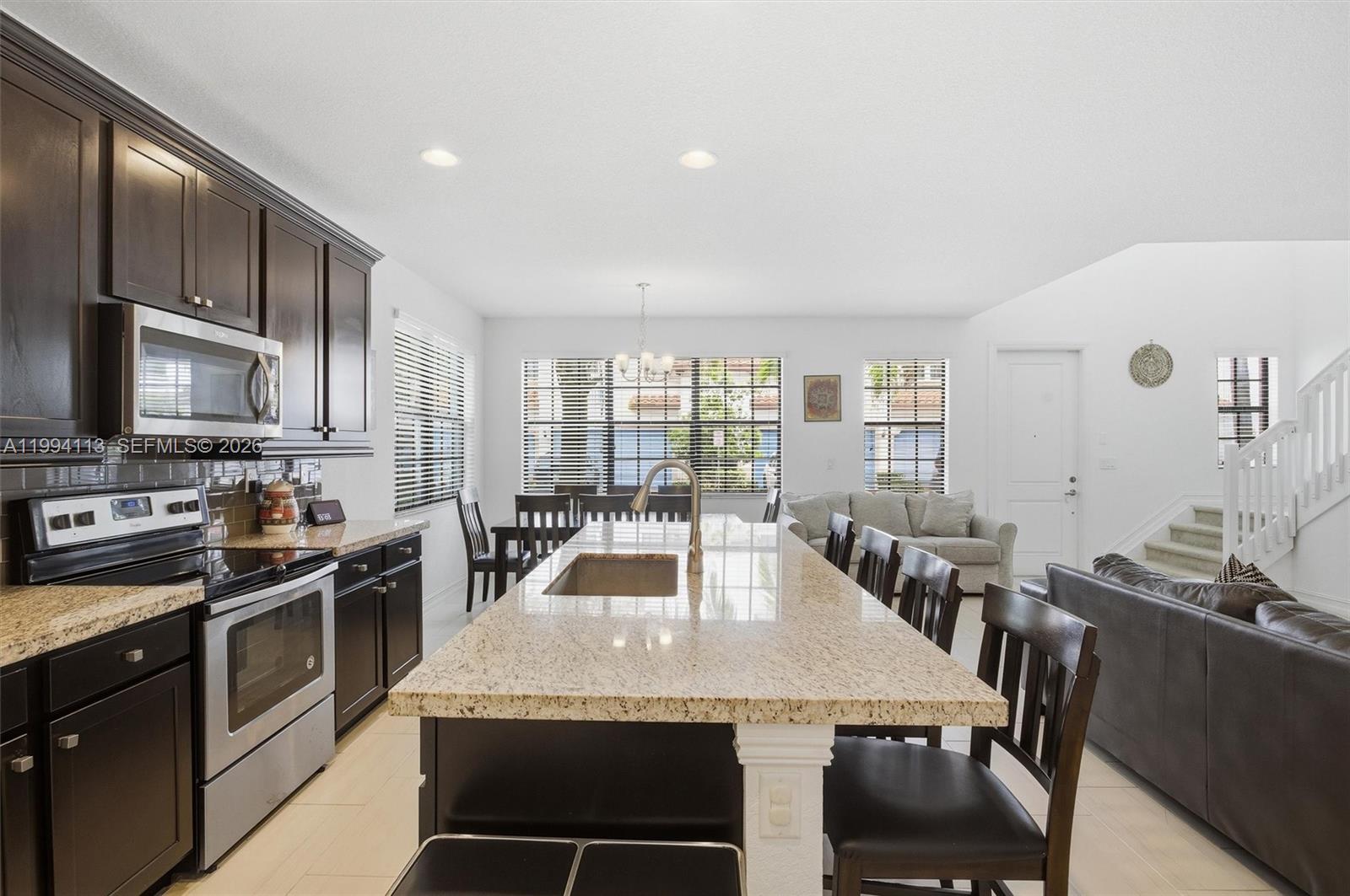 PEMBROKE LAKES SOUTH - Residential