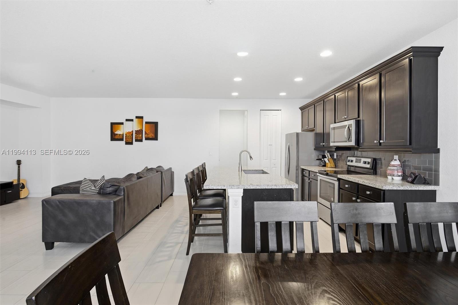 PEMBROKE LAKES SOUTH - Residential