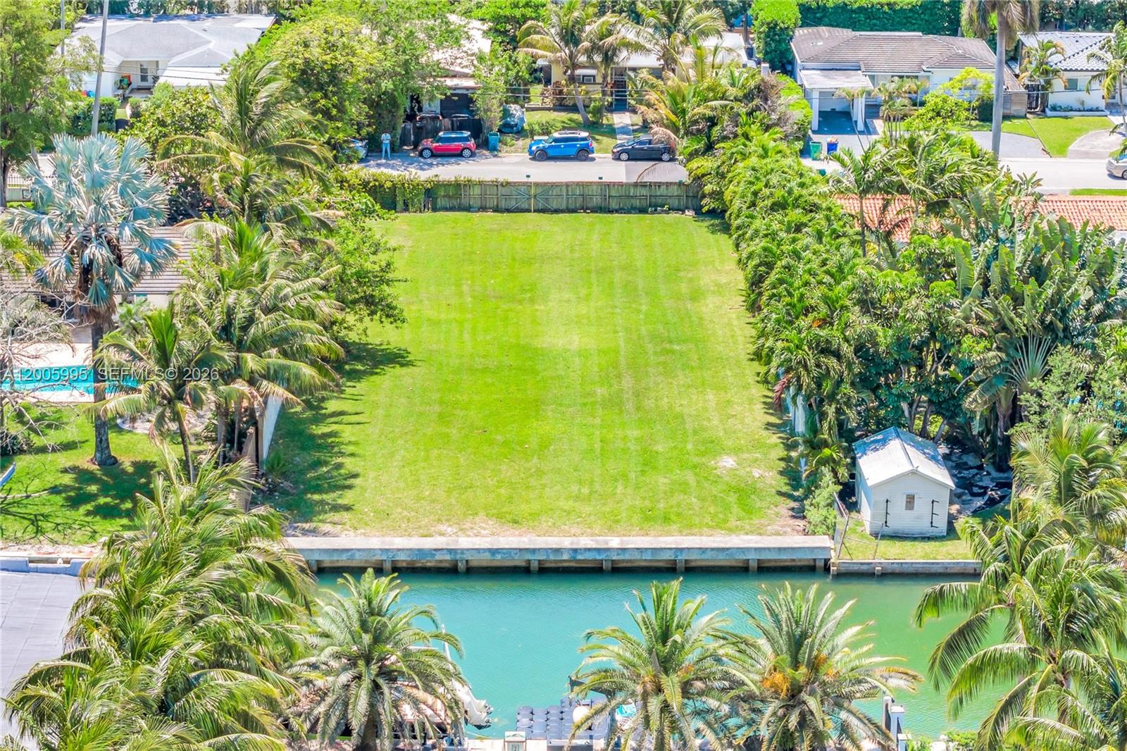 ADEMAR PARK AMD PL - Land