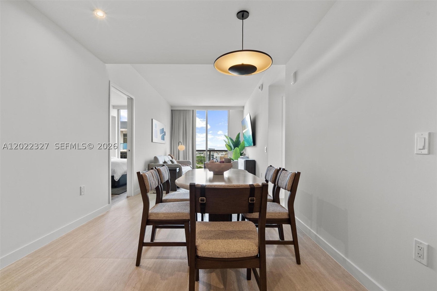 1611 SW 2nd Ave 817