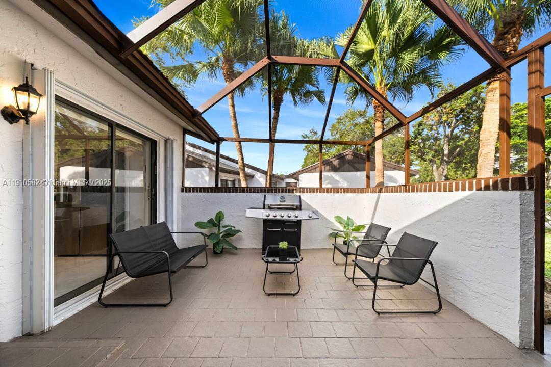 6417 W Pinehurst Cir W E23