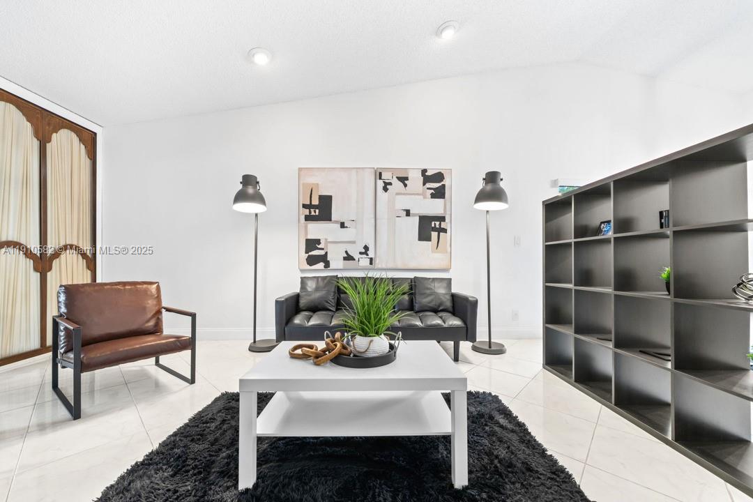 WEDGEWOOD CONDOMINIUM - Residential