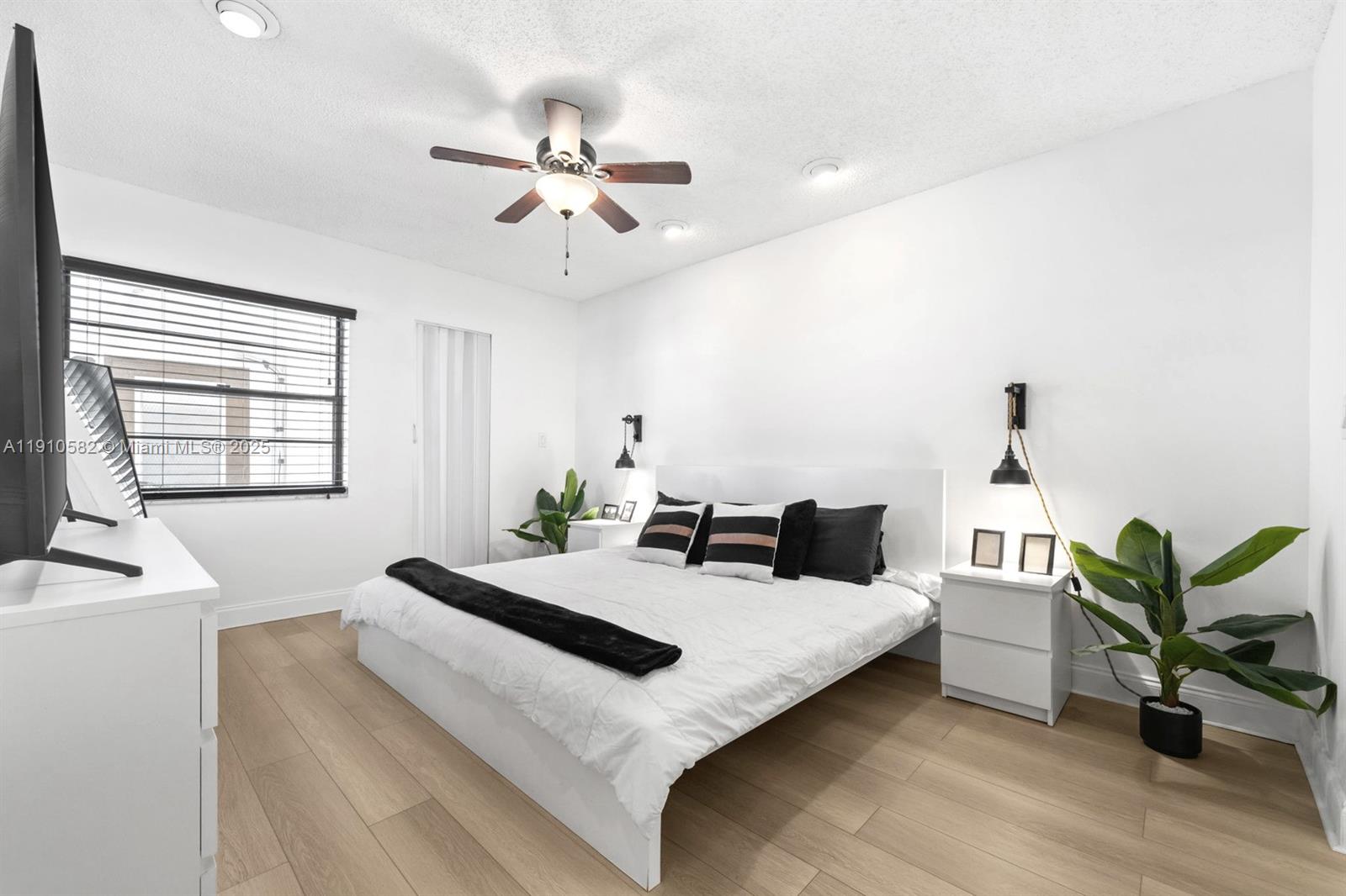 WEDGEWOOD CONDOMINIUM - Residential