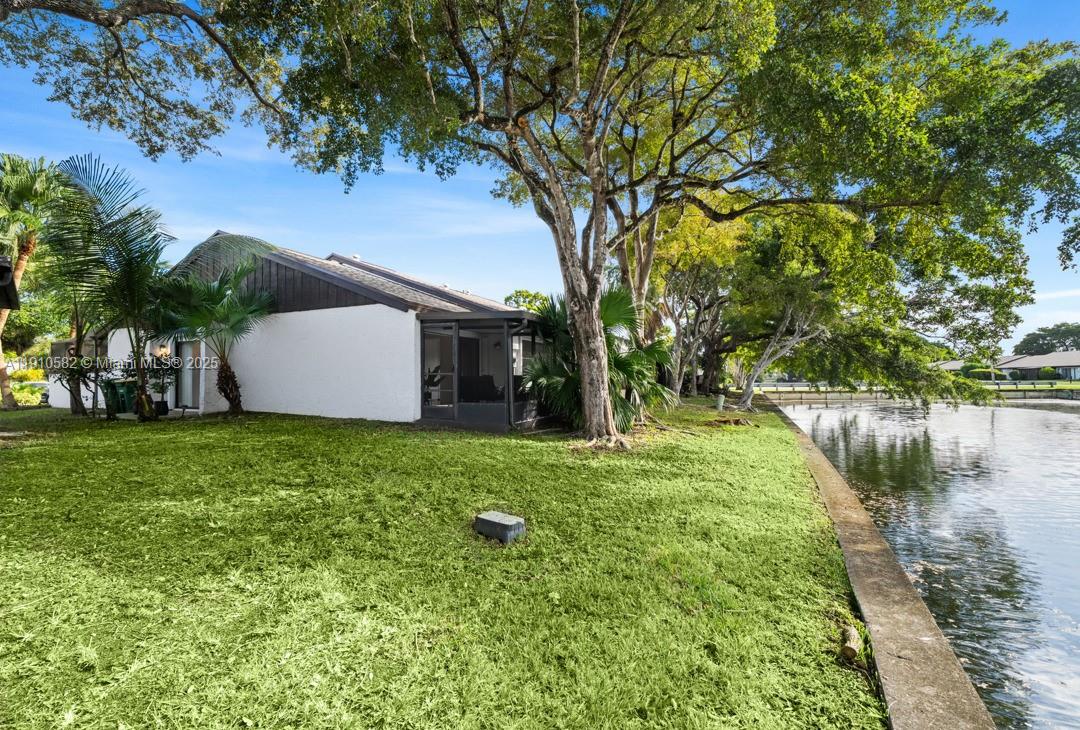 WEDGEWOOD CONDOMINIUM - Residential