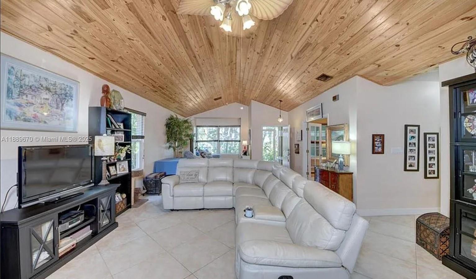 PORT ST LUCIE SECTION 30 - Residential Lease