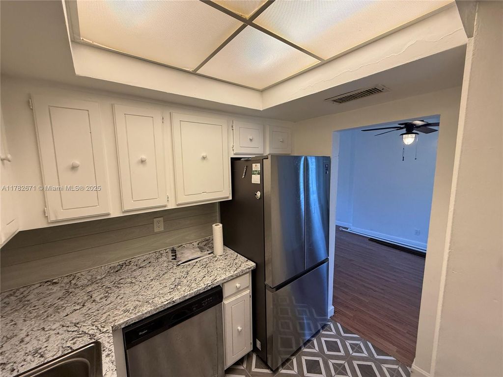 Photo of 1535 SE 15th St #202, Fort Lauderdale, FL 33316 (MLS # A11782671)