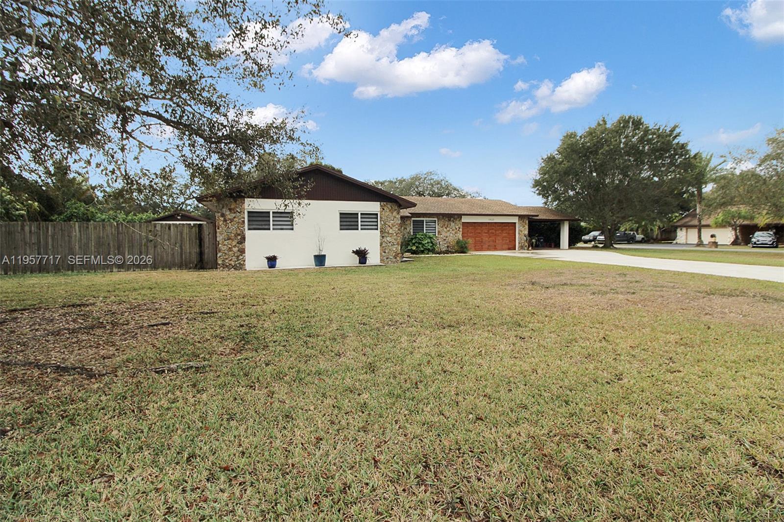 HIDEAWAY PINES SEC 2 - Residential