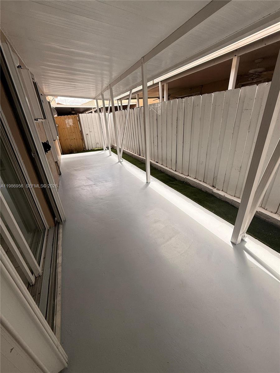 VALENCIA VILLAS CONDO - Residential Lease