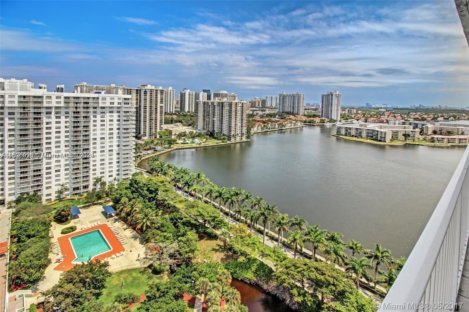 ADMIRALS PORT CONDO WEST - Residential