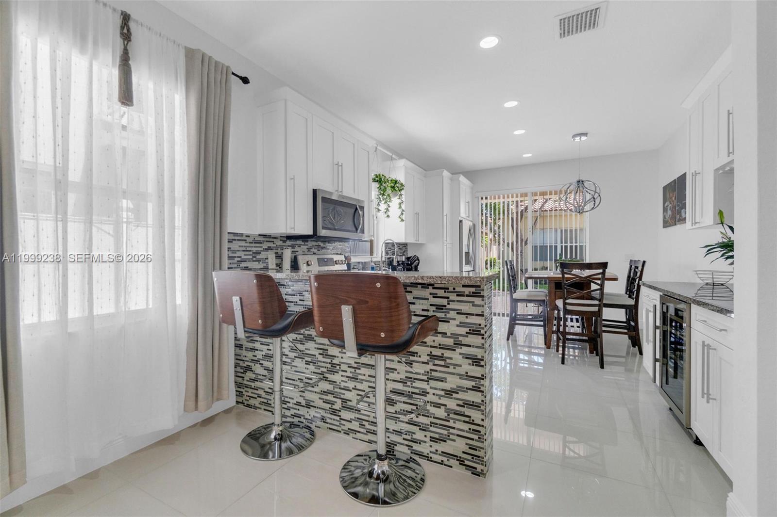 PORTOFINO PALMS - Residential