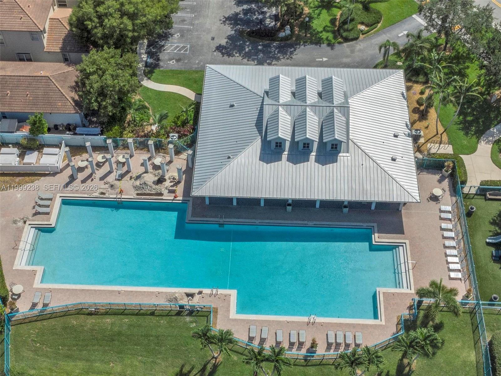 PORTOFINO PALMS - Residential