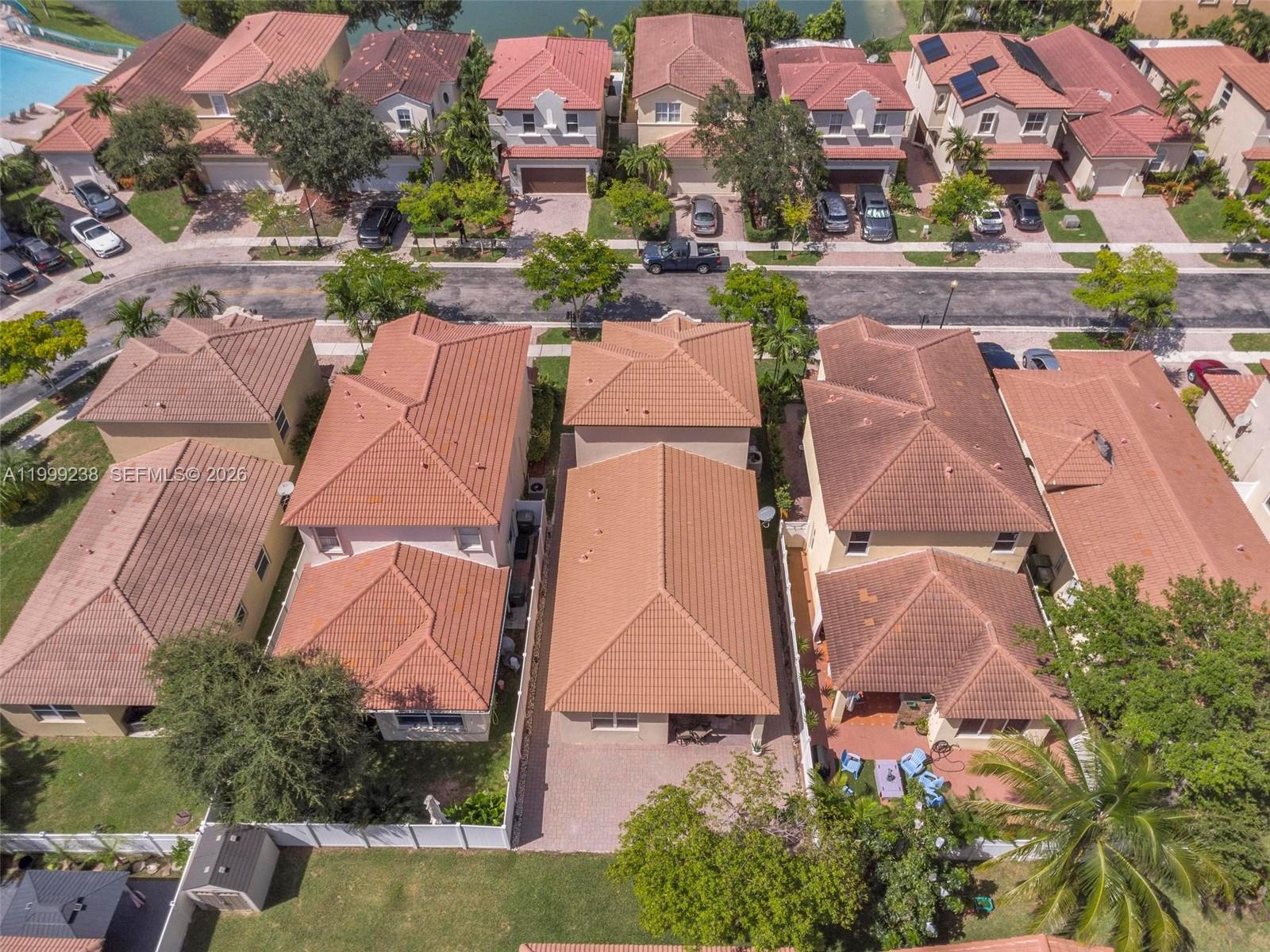 PORTOFINO PALMS - Residential