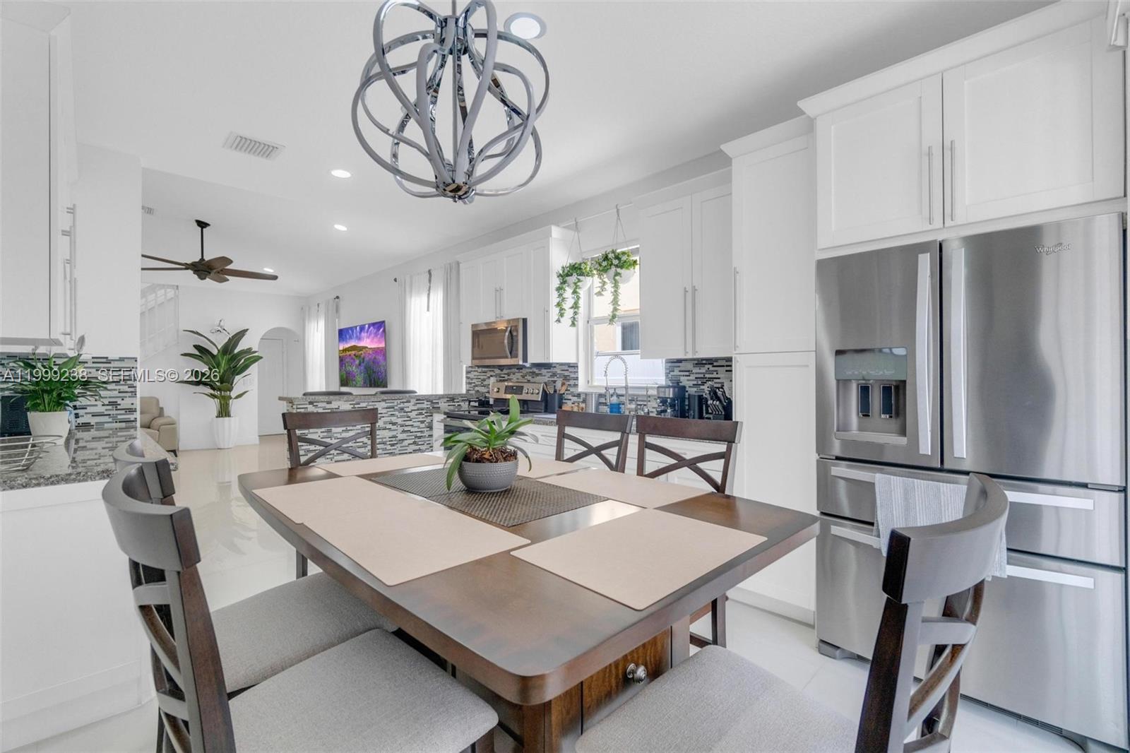 PORTOFINO PALMS - Residential