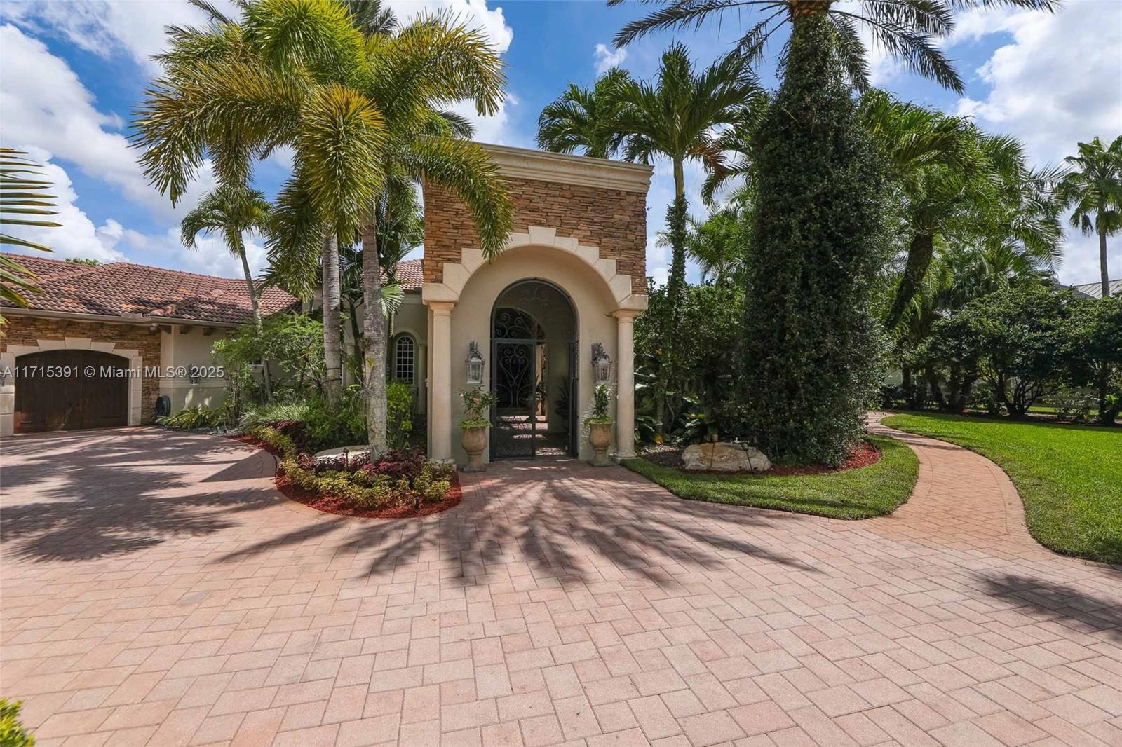 16740 Berkshire Ct