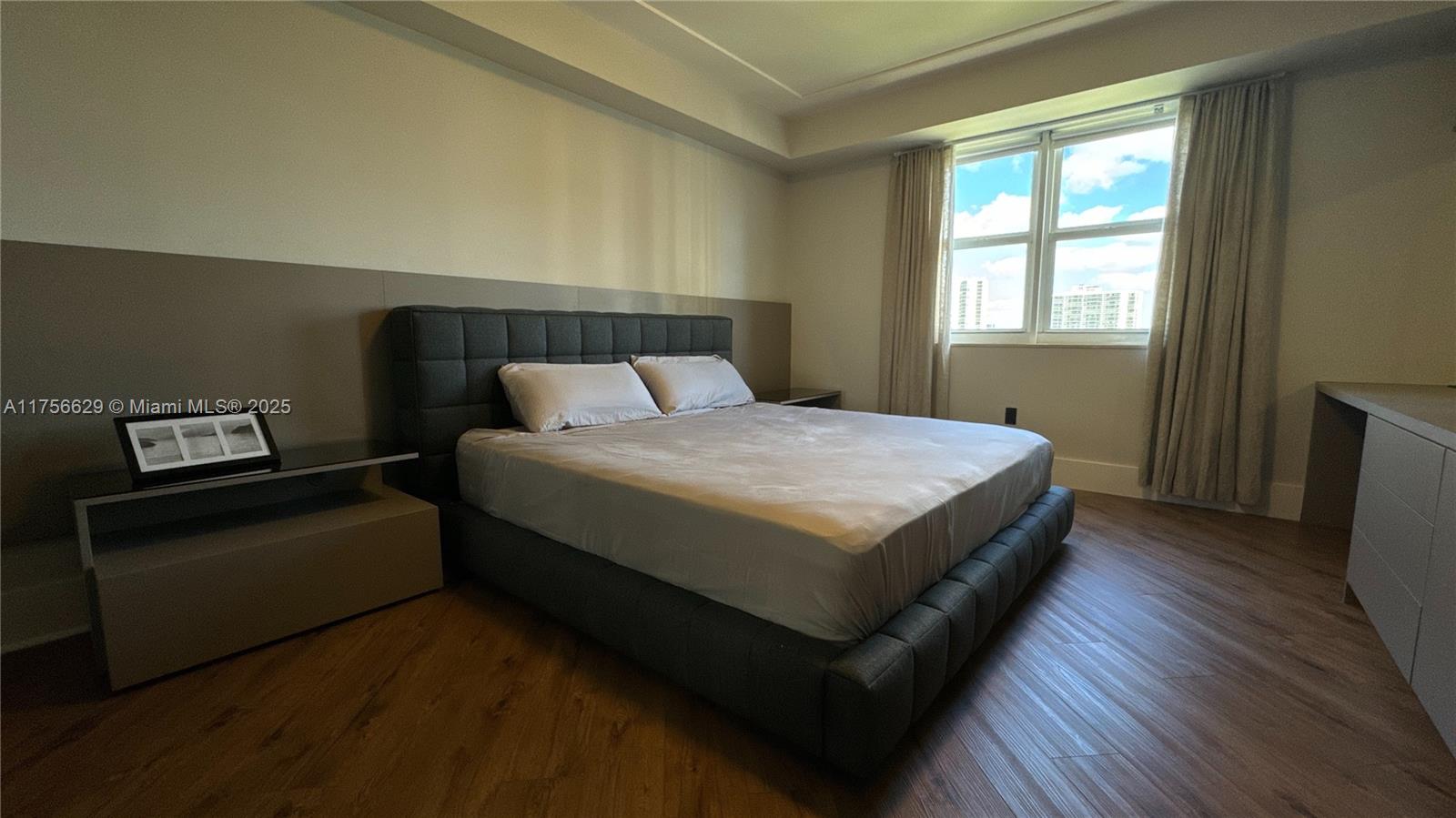 TURNBERRY VLG NO TOWER CO - Residential