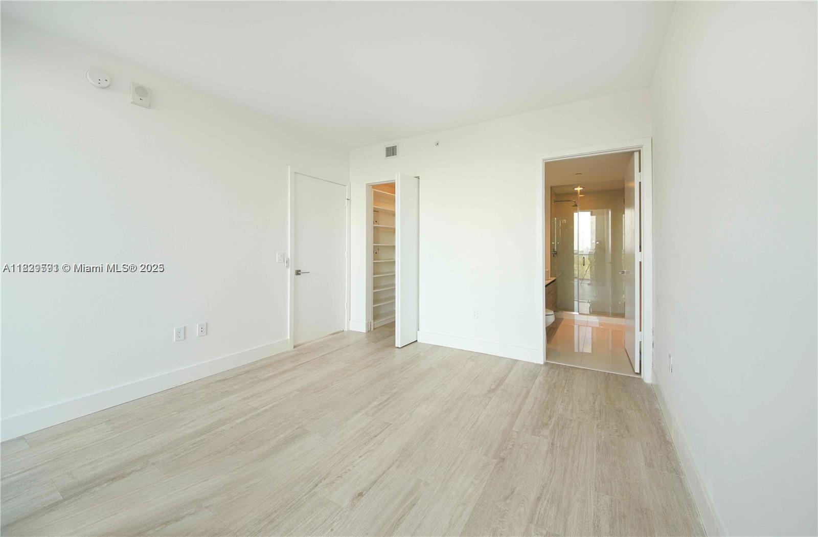 3401 MIDTOWN CONDO - Residential