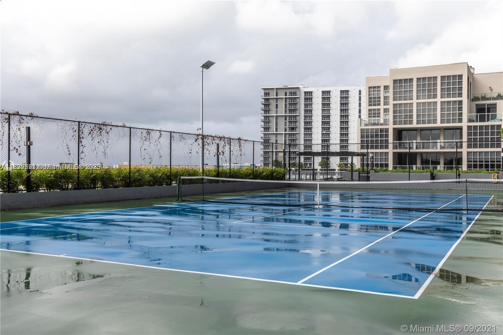 3401 MIDTOWN CONDO - Residential