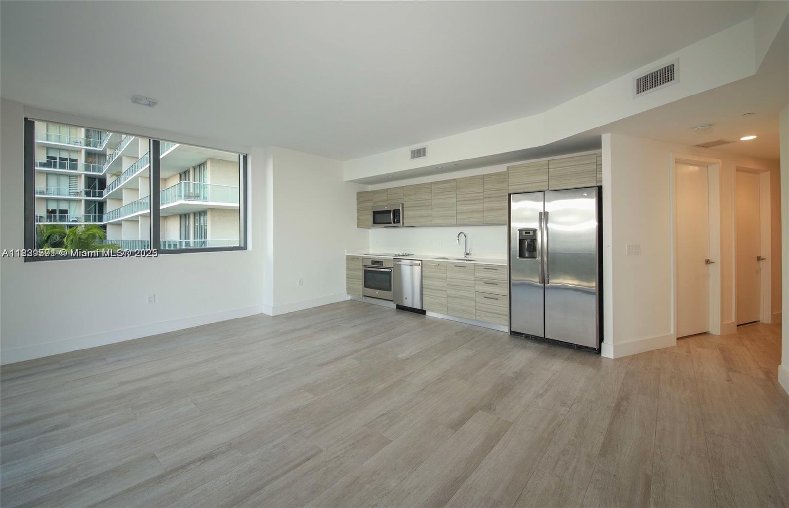 3401 MIDTOWN CONDO - Residential