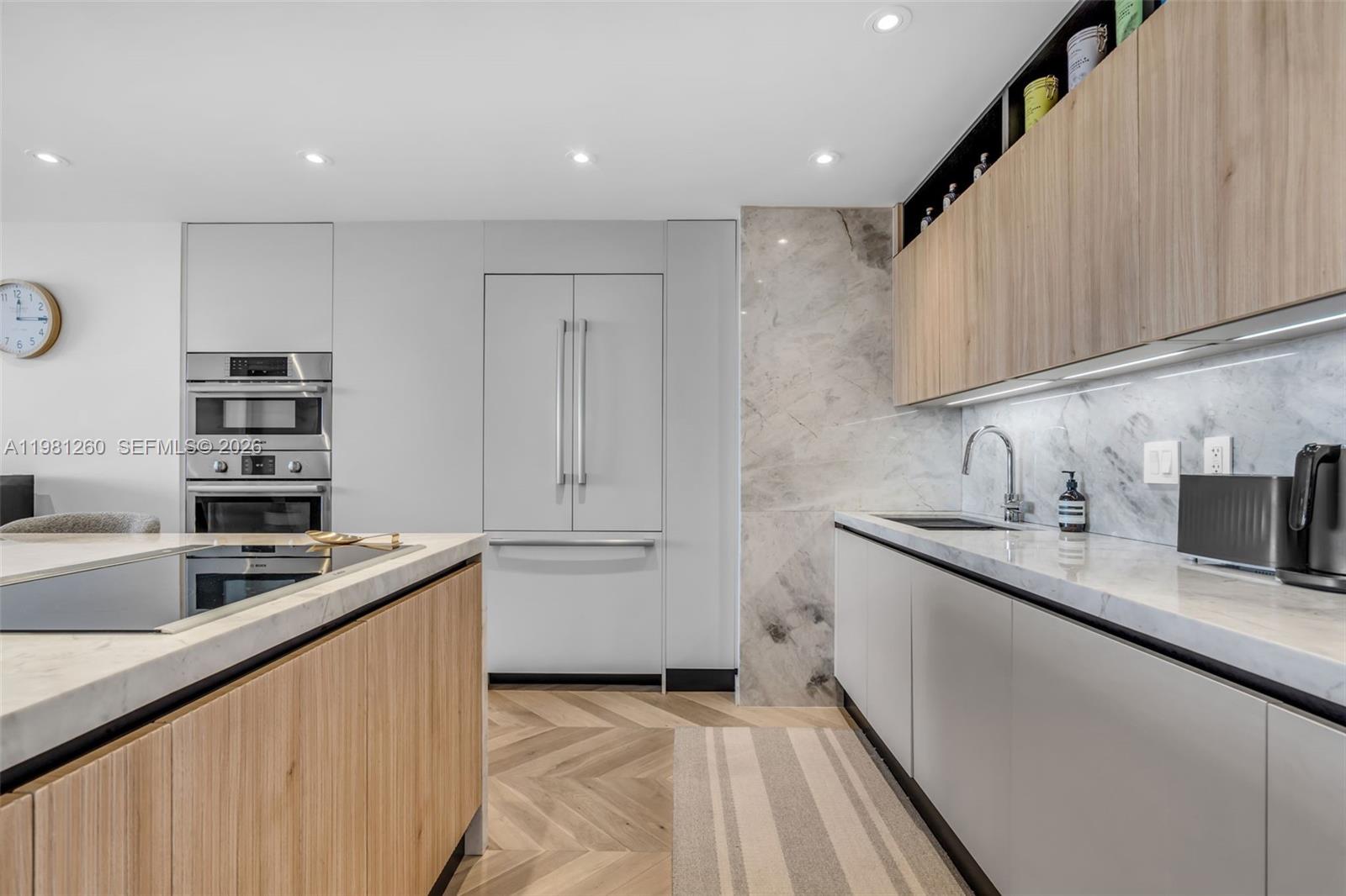 THE EMERALDBAY @ KEY COLO - Residential