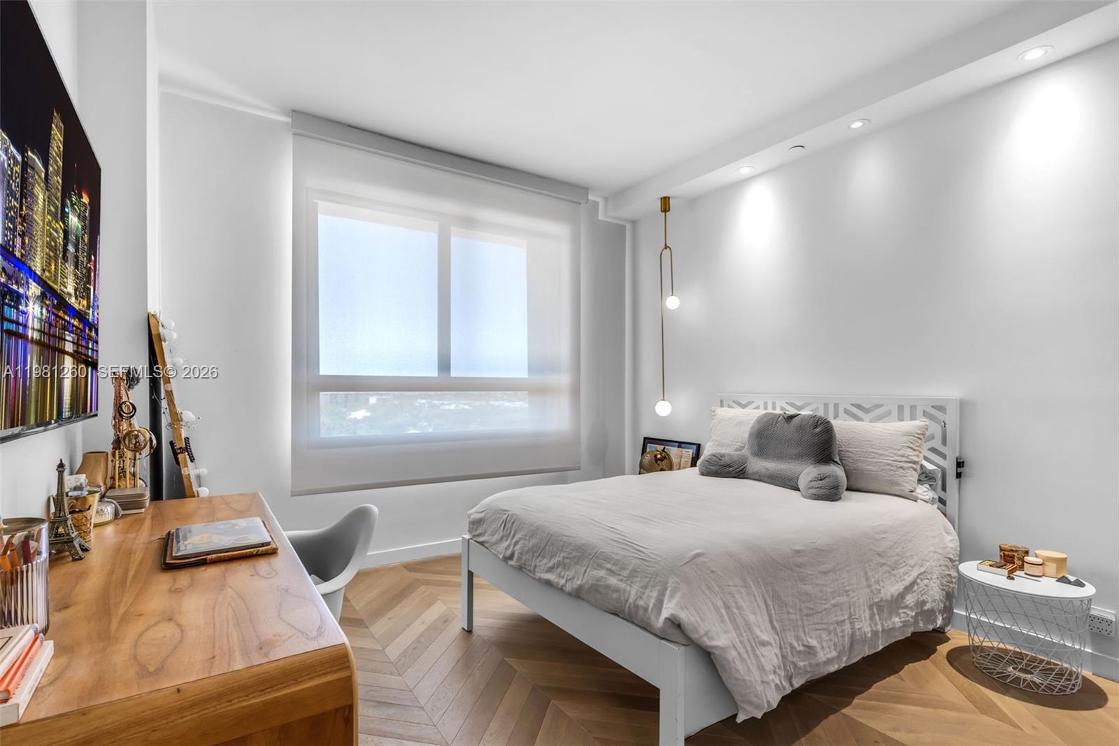 THE EMERALDBAY @ KEY COLO - Residential