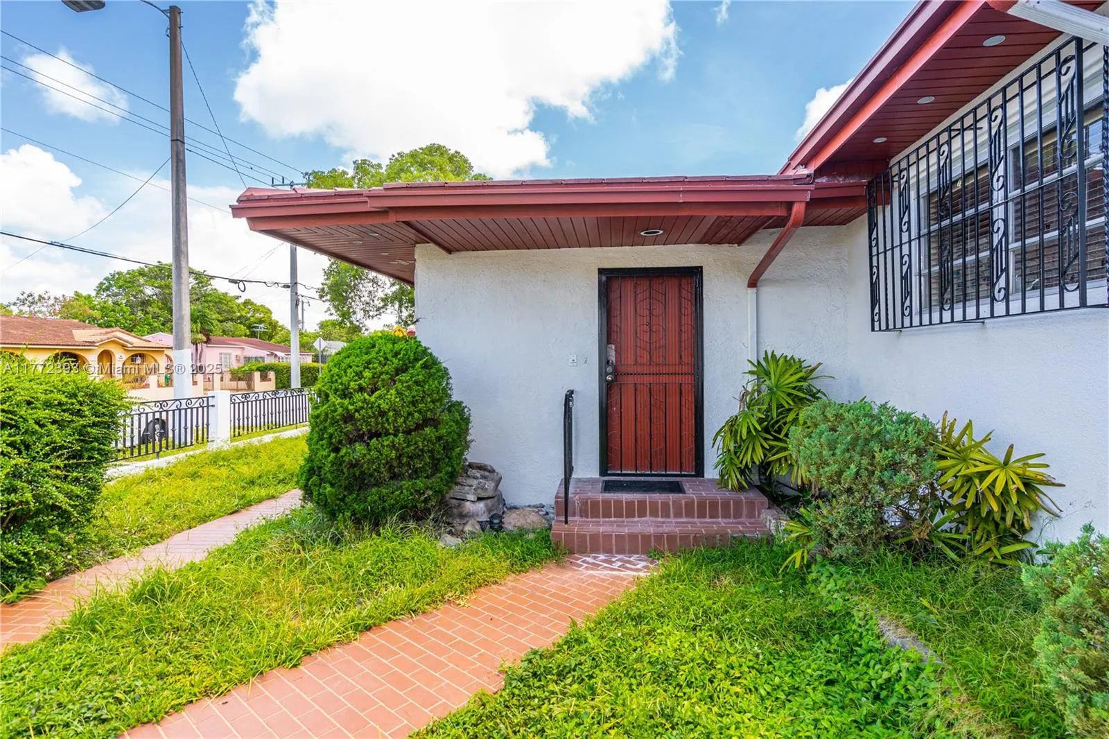 Miami, Florida 33145, United States, 2 Bedrooms Bedrooms, ,1 BathroomBathrooms,Residential,Active,97973