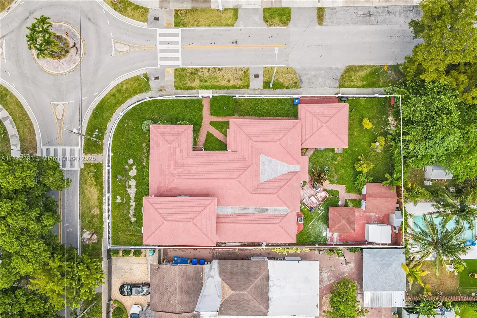 Miami, Florida 33145, United States, 2 Bedrooms Bedrooms, ,1 BathroomBathrooms,Residential,Active,97973