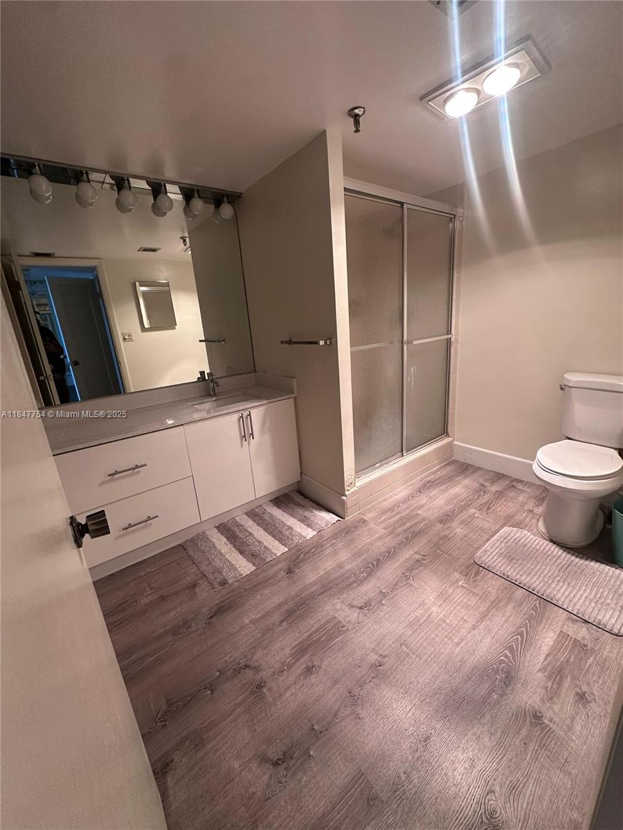 CHANTILLY CONDO - Residential