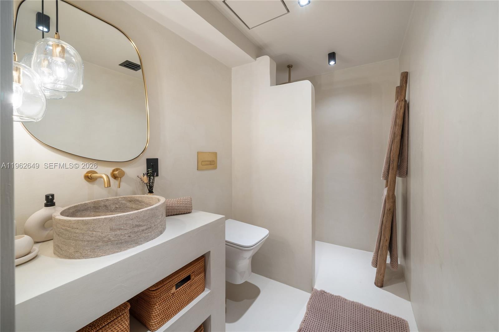 MERIDIAN PLACE CONDO - Residential