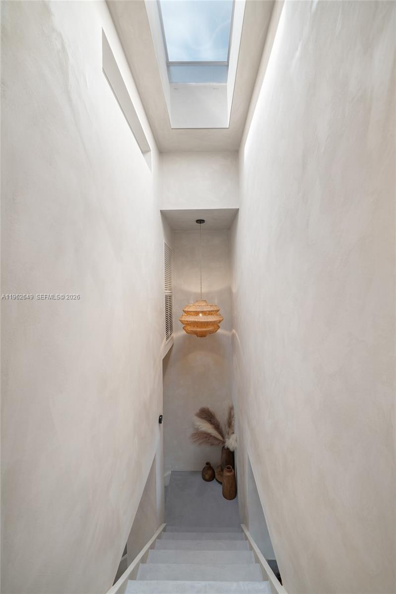 MERIDIAN PLACE CONDO - Residential